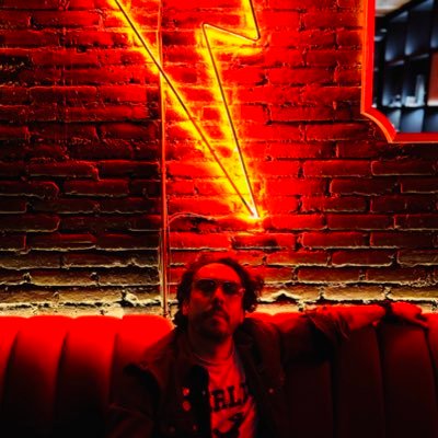 ivantrv's profile picture. *Comanda, crea, produce, hace & deshace proyectos, videos, cápsulas y animaciones para la Boutique Creativa *TRUCO. & Productor de BACKDOOR de Comedy Central