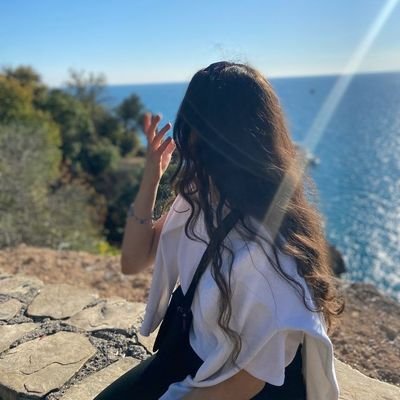 🚀 Crypto enthusiast | NFT collector 🎨 Explorer of AI 🤖 Chasing a future where technology meets art
