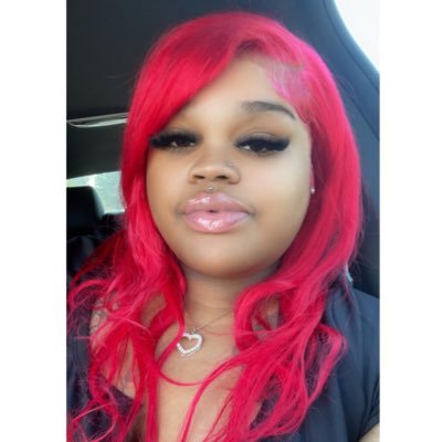 yupthatsyanna's profile picture. 22| 🌈