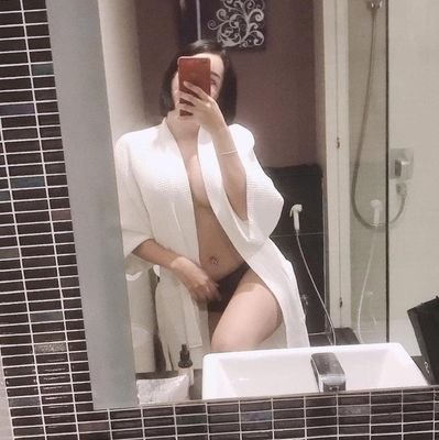 eee1591626's profile picture. 