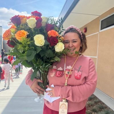 Mrs_Izquierdo's profile picture. 𝚆𝚎𝚕𝚌𝚘𝚖𝚎 🍎! 𝙱𝙰 𝚒𝚗 𝚙𝚢𝚜𝚌𝚑. 𝙼𝙰 𝚒𝚗 𝙴𝚍𝚞𝚌𝚊𝚝𝚒𝚘𝚗.