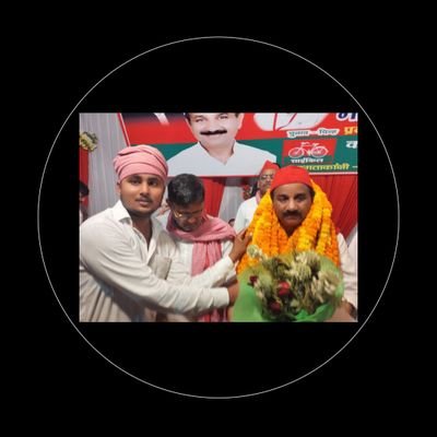 Sujeet_0021's profile picture. संघर्षों के साये मे इतिहास हमारा पलता है, जिस ओर जवानी चलती है उस ओर जमाना चलता हैं।
 युवा हूं! साहब बादलाव कर सकता हूं।