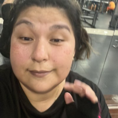 vickyvicks23's profile picture. No regrets just lessons learned 😌