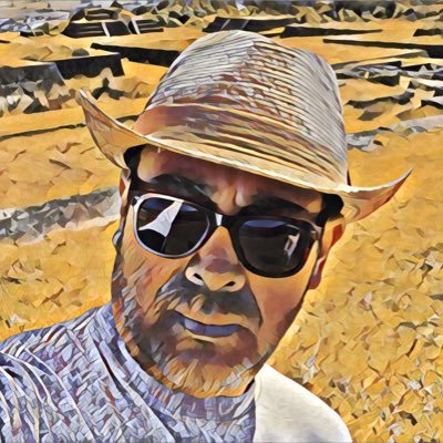 Provocador e irreverente; sí corro, sí grito, sí empujo. Bot de acuerdo a la chairiza. Nada como hacer enkbronar pdnjos. La vida es bella, el ogt y qlro soy yo.