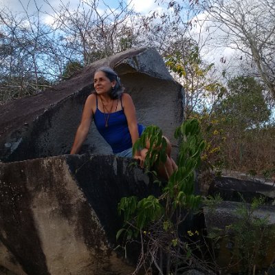 RoseCar96489417's profile picture. Terapeuta holística, pintora e patriota.