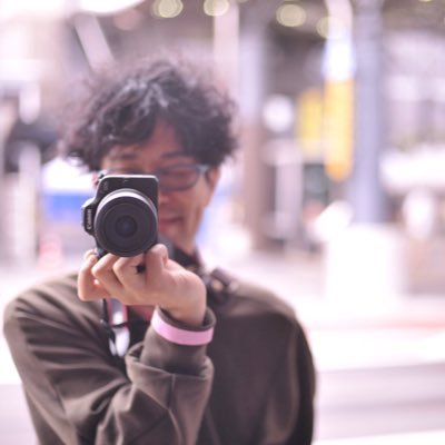 Deshi_inu's profile picture. 超初心者です。カメラあまりにも深い… 手の届く範囲の感動を撮ってみたい人📸 犬人物風景犬…犬🐕 まずは経験することが大事！ガンガン撮っていこう！