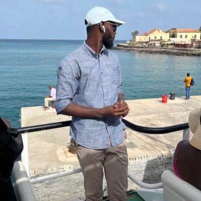 Civil Engineer👷🏽❤✨ Designer et aménagement ...Talibé Cheikh sope SERIGNE BABACAR SY(RTA)✨❤ CEO @ebat_btp👷🏾👷🏾♀️ #ManU #ugb