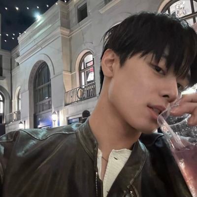 youngsvrr's profile picture. Y