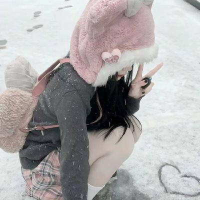 🎀♡₊˚ 🦢・₊✧🩰⋅˚₊‧ ୨୧ ‧₊˚ ⋅🧸🎀
꒰ᐢ. .ᐢ꒱ wlc 2 my profile ! ⊹ ࣪ ˖
ᥫ᭡ ✧₊ ed + girly account ! 𐙚⋆°｡⋆♡
⋅˚₊‧ ୨ she / her ୧ ‧₊˚ ⋅