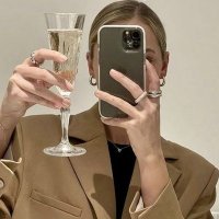 s. (@shewearprada) 's Twitter Profile
