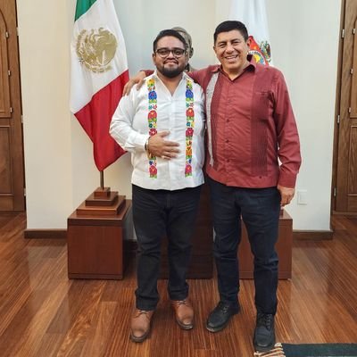 Presidente Municipal de Santa María Petapa Oaxaca por morena.
Contador Público 
Padre de Familia, esposo. 
Sigamos Construyendo Nuestra Historia