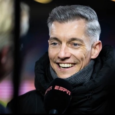 Jong Ajax coach. Former PSV, NAC, Willem II, RSCA, City F.G. & FC Eindhoven. UEFA Pro license. Studied Master in Coaching @ Cruyff Institute, Action Type & NLP.