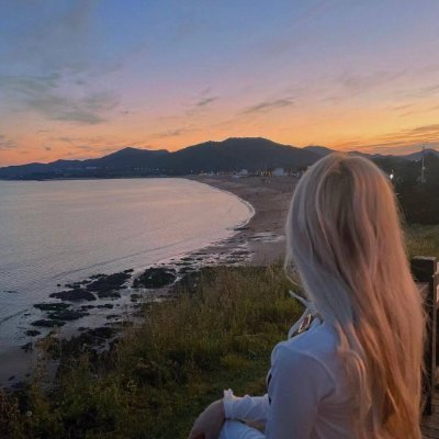 NIDDIOEW's profile picture. Life is too short to give up today and not necessarily get tomorrow.