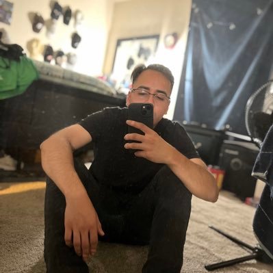 Aleosiris17's profile picture. 25