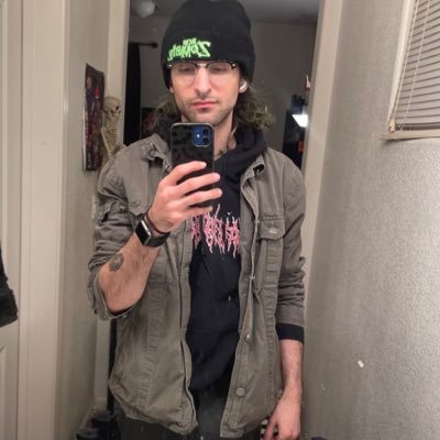 stiffgreenshirt's profile picture. he/him gonna get hit by a bus soon 18+ mdni