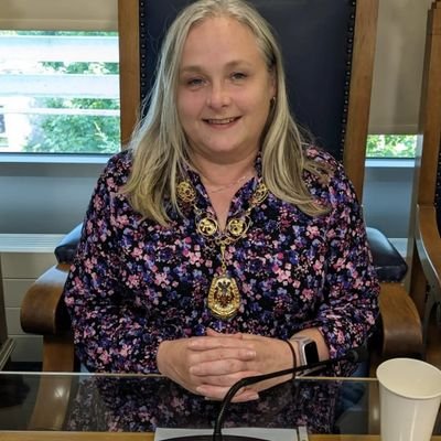 Mum, wife & Nanna. Town & District Councillor, Chair of LDC 2024. Likes cake & watching pro-cycling. chatty bird
Newhaven Town Mayor 2021.
