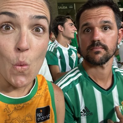 cb_8a's profile picture. Nadando Por Sonrisas