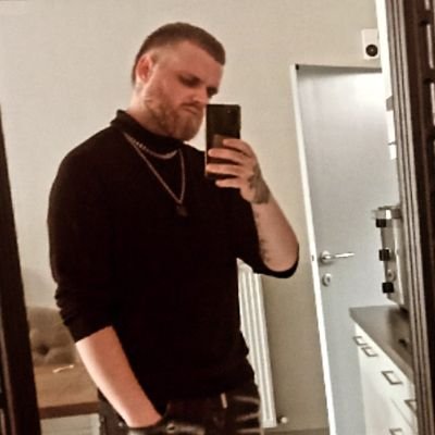 mikeyfox_'s profile picture. Founder & Ceo @rqsesports
~ retired CDL player 😴
~ 27