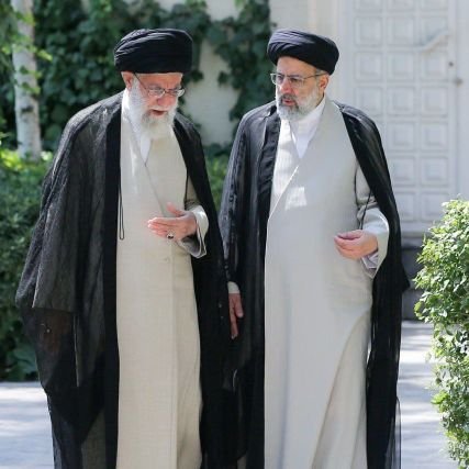 سرباز امام زمان 🌹جوان دهه هفتادی 🇮🇷 مطیع امر رهبر🌹عاشق گل🌹 لیمیت شدم دوستان کم کم بهتون بگمیدم آنفالو نکنید 🙏🌹