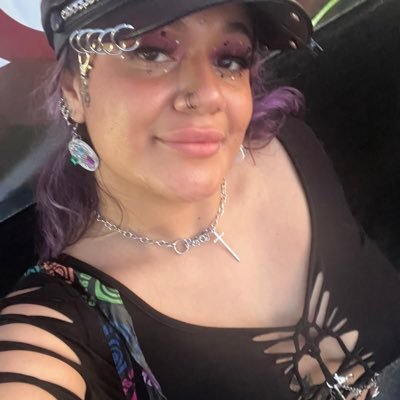 biancadeinse's profile picture. music is my weapon