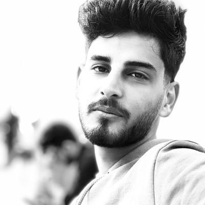 من با تو بی تو با شما بی شما با همه بی همه ناخوشم...
