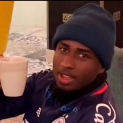 NiickHalls's profile picture. 🦀 crab crab |

Torcedor (Sofredor) desses times:

@acmilan @ecbahia @yankees @sixers @saints @nhlbruins | #BrotherlyLove #NHLBruins #saints