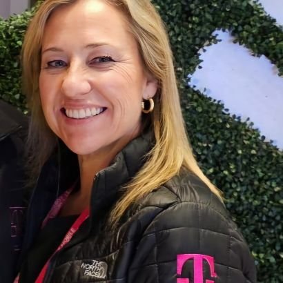 NicoleHudnet's profile picture. 