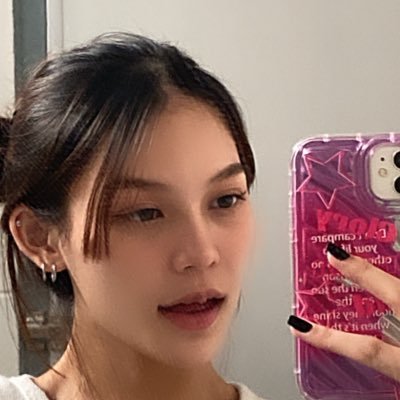 xTequila__'s profile picture. finding relaxation or comfort in the darkness