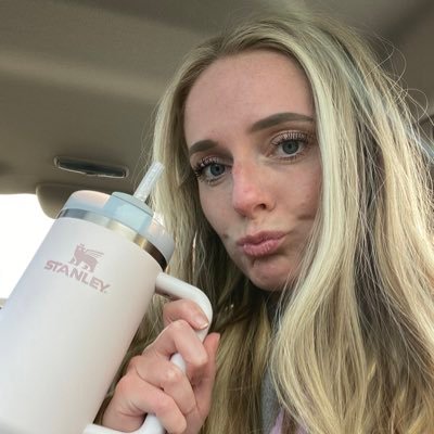 Tooxcformyshoes's profile picture. she/her  it’s Britney b**** #blm