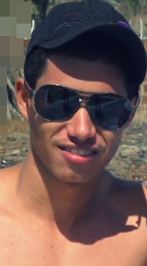 Aqueele muleke , Difeerenciado que ta sempree enovano !
              Ousaado , Alegree e Filhoo de Deeus !