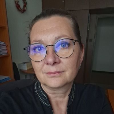 HanaKvetonova's profile picture. 