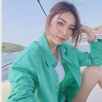 rina2011379's profile picture. 