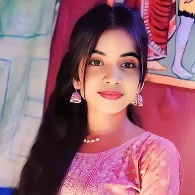 hot_aunty_h's profile picture. 🙏 follow and back follow please 🙏