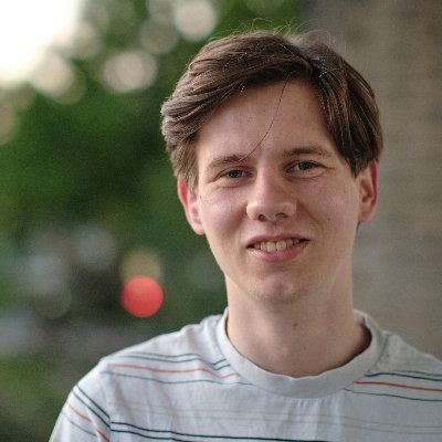 Rechtenstudent | Marxist, actief voor @ROODjong en @RevSocPartij | hij/hem | 🏳️🌈 |
bepuiste witte Che Guevara uit Klein Zanikem - Zihni Özdil