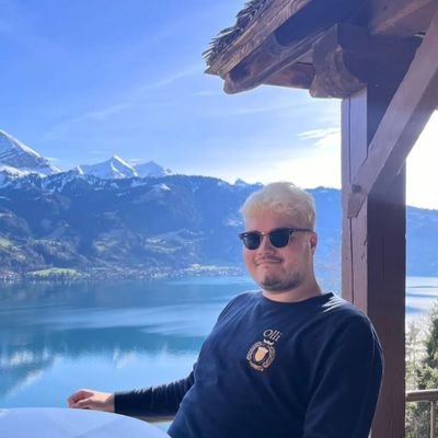 Public Administration Student @ ÅA University.
Formula 1 enthusiast.