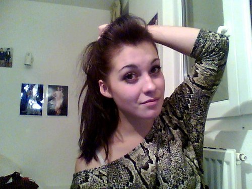 Chiky_WidiliK4U's profile picture. 