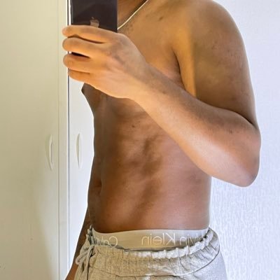 24y | French🇫🇷 | Gay | Content 🔞 | #PORN #NSFW https://t.co/BNLMiJqcu5