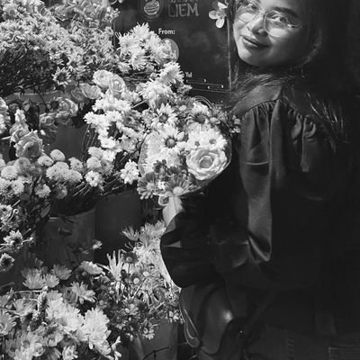 mhraniannaaa's profile picture. suka bunga, suka pantai,suka sunset, suka citylight