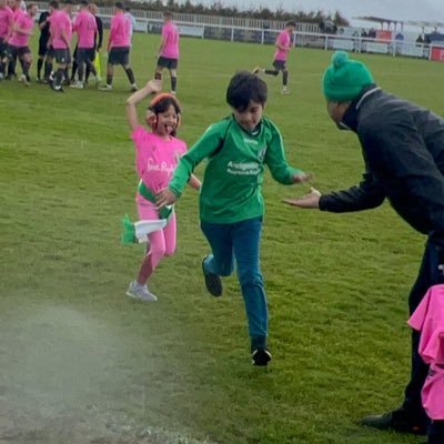 PADDYPCLEAL's profile picture. kit and equipment 4 @bishopscleeveFC,  charity consultant for @serenswish But most important husband and dad for #teamcleal with @bibby982