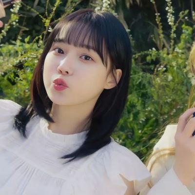 gladislyn's profile picture. IBR 🫐⋆｡ memories in frames echoing melodies of the heart elegant ／ ( . . ★ ) sirens cityscape casting  spell of enchantment. 𝜗𝜚