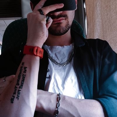 MMA Fighter / Graphist / Artist / Gitarist / INTJ-A
https://t.co/5dnG89LON5