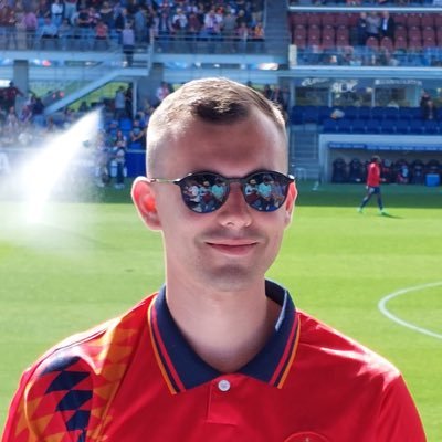 luispalacio99's profile picture. Feliz.