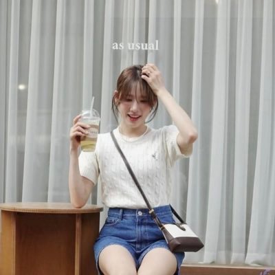 An ESFP girl who works as announcer of JTBC GOLF program “Lesson Studio” and appeared in TVING “Transit Love (EXchange) S2”, LEE NAYEON (이나연)