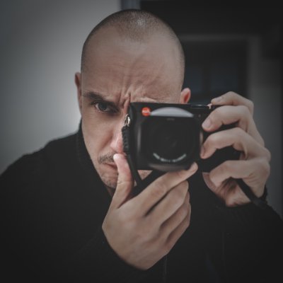 Photographer with passion of capturing the human comedy through a camera and to travel around the world, photographing the differences that make us human.