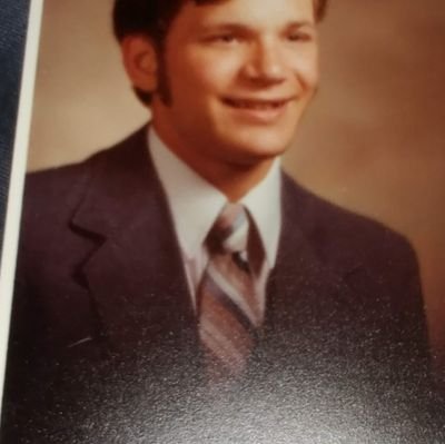 ScottReuter7's profile picture. It's all right, to be left handed.
No DMs