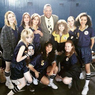 yjontwit's profile picture. dms open for submissions