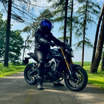 Dylan•28ans•Motard