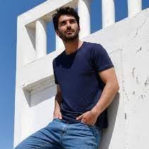 IopooW37378's profile picture. 