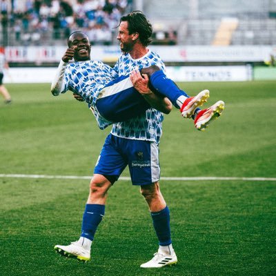 piffisen's profile picture. Känner @skuren.