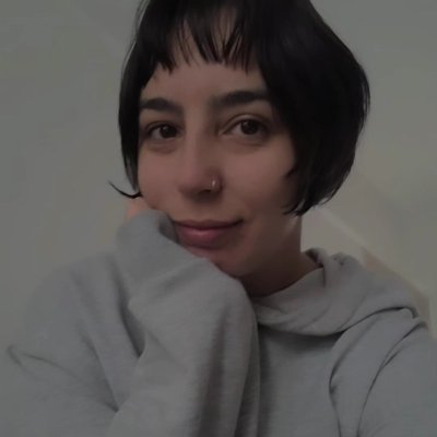 Santafesina y peronista.
Periodista en https://t.co/EdbJ2mYteK
De San Vicente 🖤